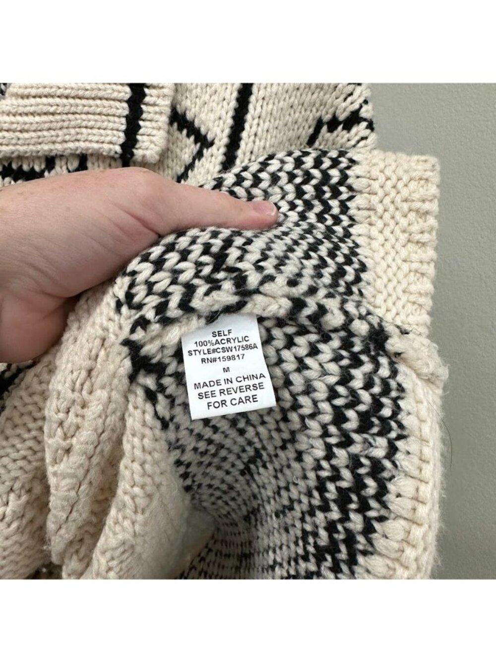 Altar’d State Naya Fair Isle Chunky Knit Toggle Button Cardigan Womens sz Medium - Picture 4 of 8